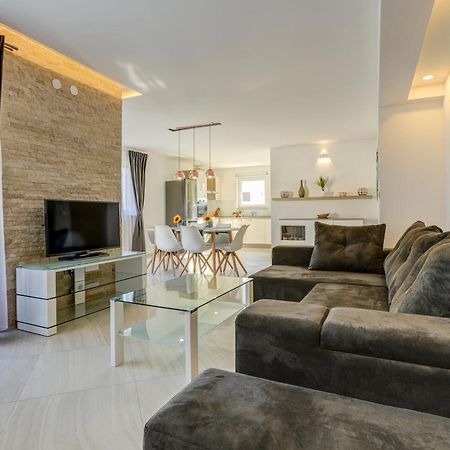 Apartments Lapis เปรมันตูรา ภายนอก รูปภาพ