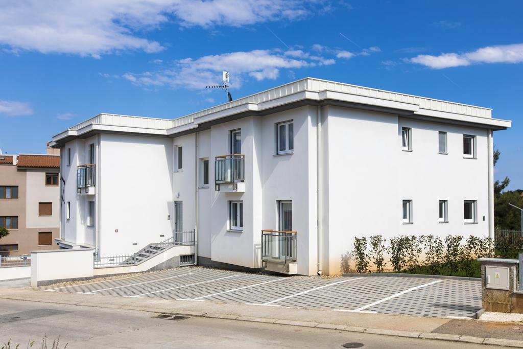 Apartments Lapis เปรมันตูรา ภายนอก รูปภาพ