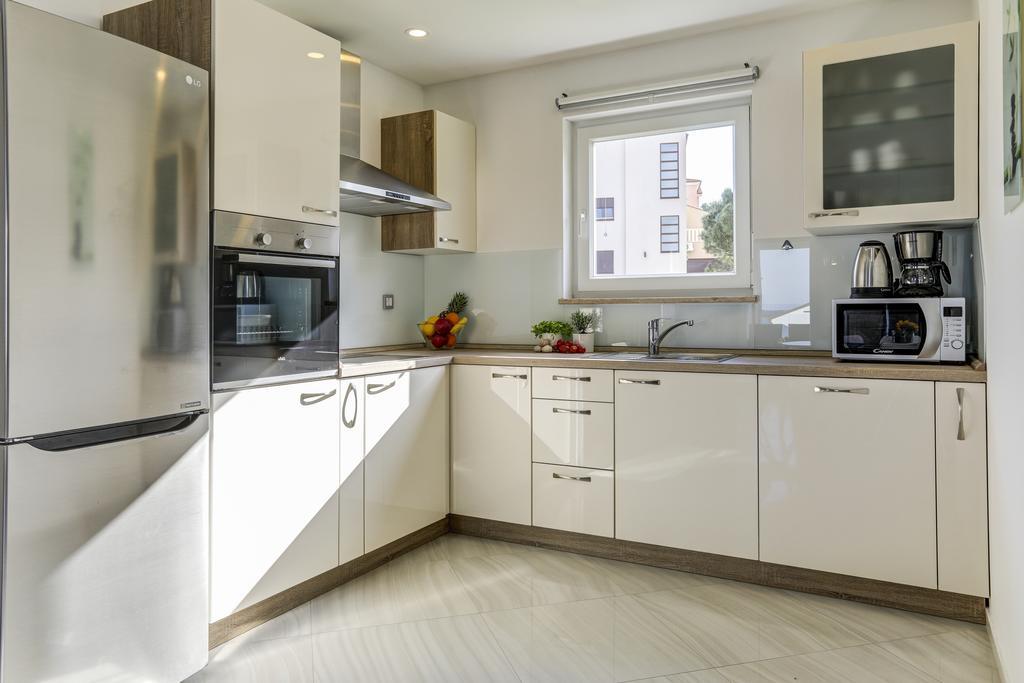 Apartments Lapis เปรมันตูรา ภายนอก รูปภาพ